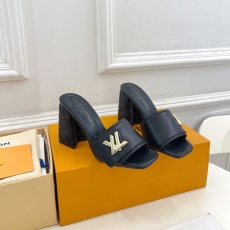 Louis Vuitton Slippers